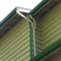 Complement or Accent? Choosing the Right Gutter Color